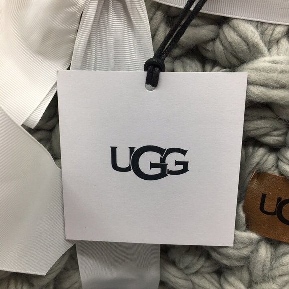 UGG Averil Thick Chunky Knit Seal Gray Throw Blanket Heavy Woven 50x70 NEW Tags - Picture 7 of 10